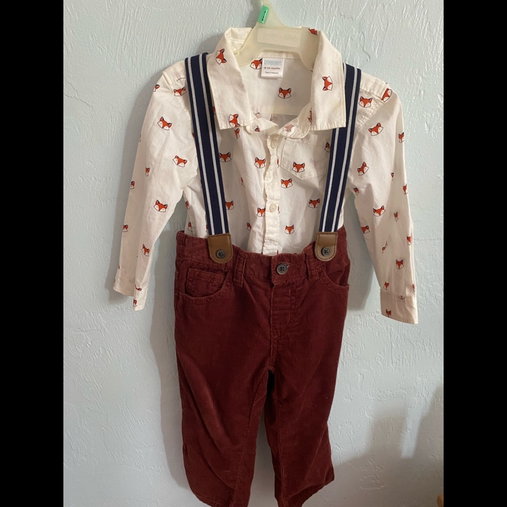 Gymboree set size 18-24 with shirt wolf and corduroy pants for boys
